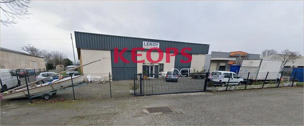 Flex in Saint-Alban for lease - Building Photo - Image 1 of 4