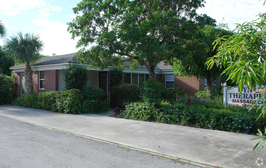 1010 N Olive Ave, West Palm Beach, FL for sale - Building Photo - Image 1 of 1