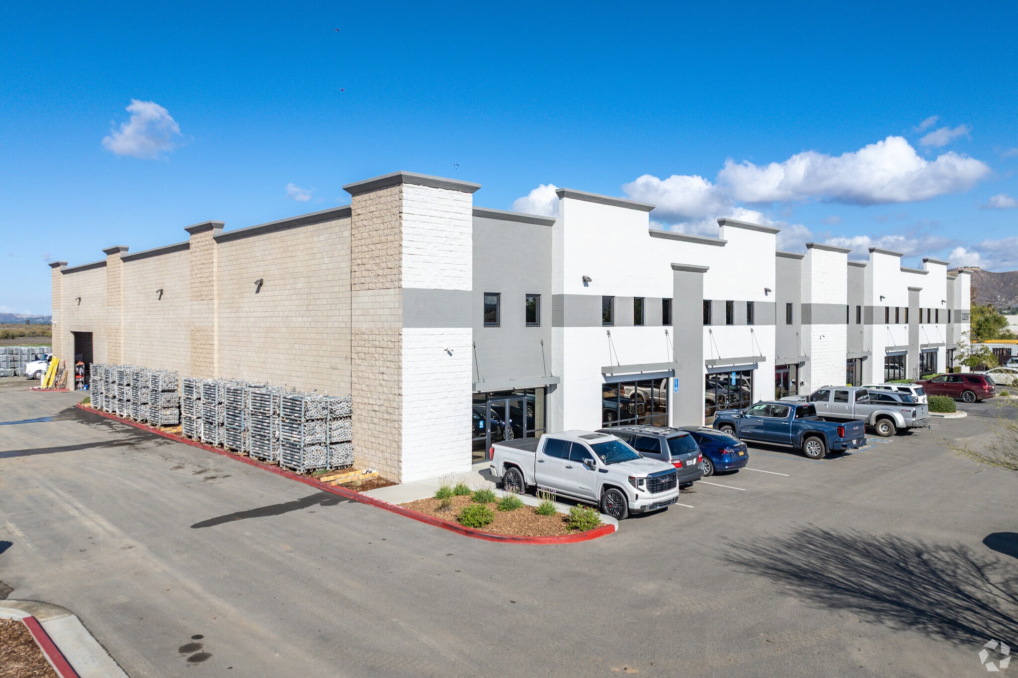 32097 Corydon Rd, Lake Elsinore, CA for lease Building Photo- Image 1 of 10