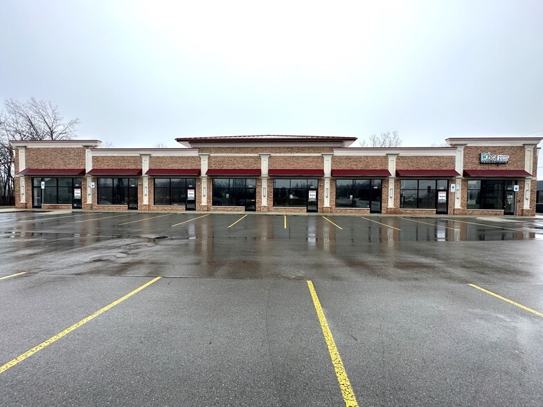 2800 E West Maple Rd, Commerce Township, MI for lease - Building Photo - Image 2 of 13