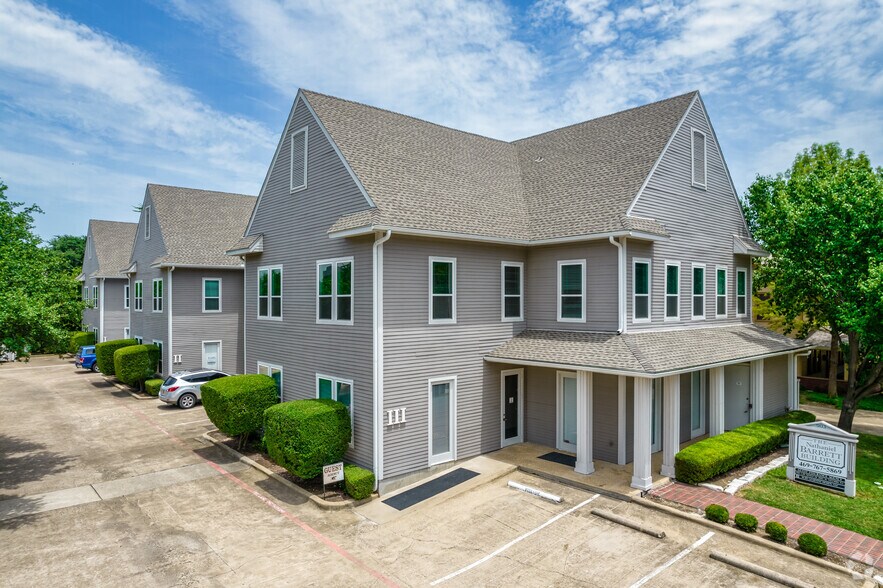 903 E 18th St, Plano, TX à louer - Photo du bâtiment - Image 1 de 4