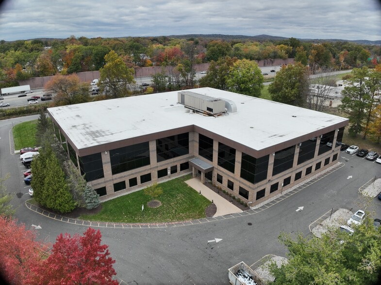 199 Pomeroy Rd, Parsippany, NJ à vendre - Matterport Community - Image 3 de 24