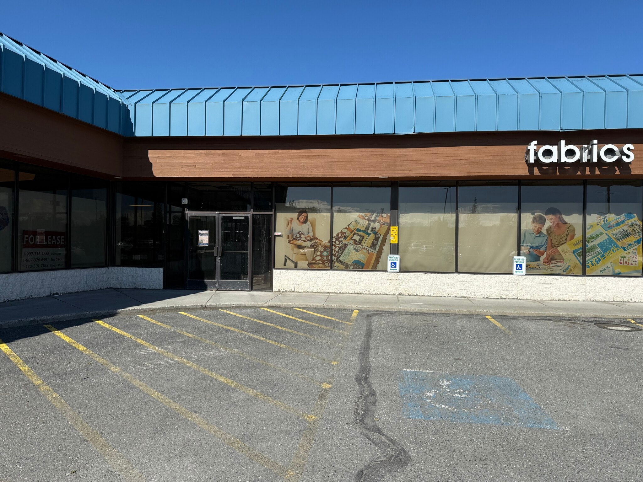 1830 E Parks Hwy, Wasilla, AK for lease Building Photo- Image 1 of 7