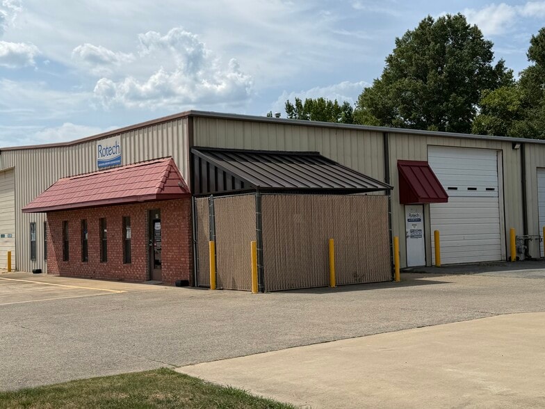 1340 Nabholz Ave, Conway, AR à louer - Photo du bâtiment - Image 3 de 8
