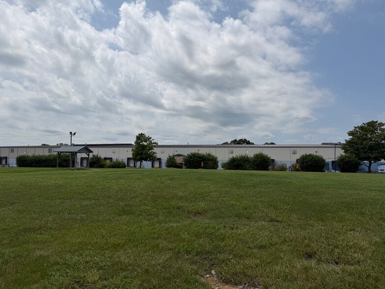 100 Summer Ct, Georgetown, KY for sale - Building Photo - Image 3 of 25