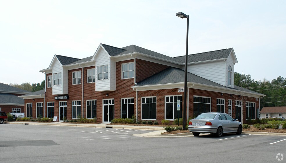 5607 NC-55 Hwy, Durham, NC à louer - Photo principale - Image 1 de 4