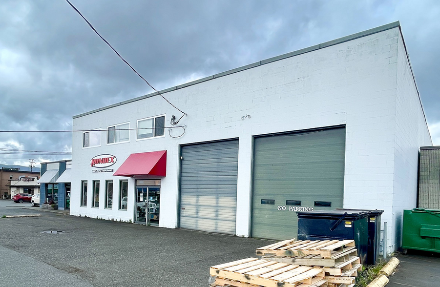 3043 Barons Rd, Nanaimo, BC for lease - Primary Photo - Image 1 of 6