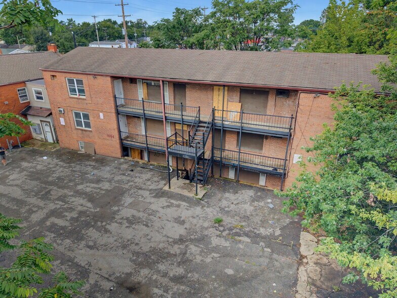 1084 E Hudson St, Columbus, OH à vendre - Photo du bâtiment - Image 3 de 19