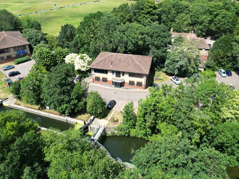 6 Rushmills, Northampton for lease - Building Photo - Image 2 of 4