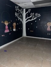 1305 Vegas Valley Dr, Las Vegas, NV for lease Building Photo- Image 2 of 4