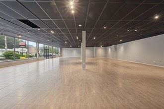 84-86 S Central Ave, Hartsdale, NY for lease Interior Photo- Image 1 of 2
