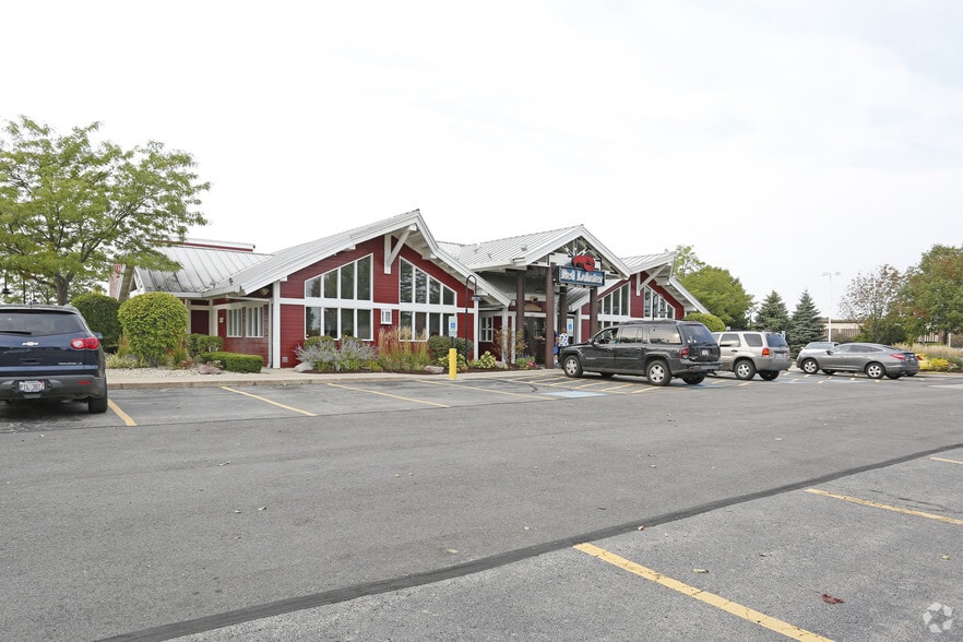 209 Weber Rd S, Bolingbrook, IL for sale - Primary Photo - Image 3 of 6