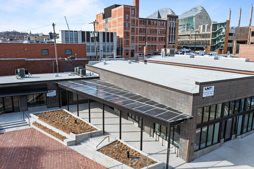 1718 Baltimore Ave, Kansas City, MO à louer - Photo du bâtiment - Image 2 de 15