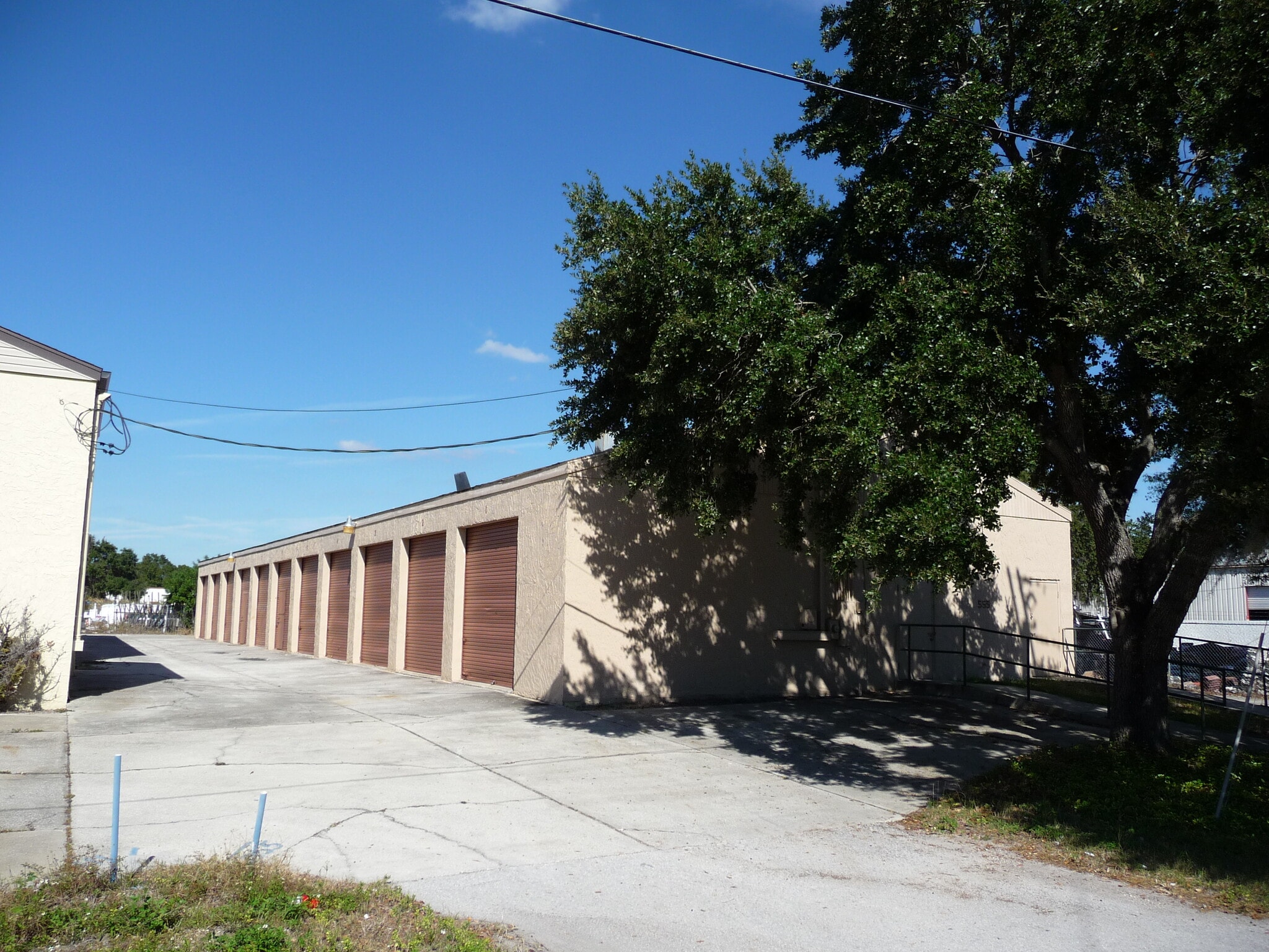 555 Marlborough St, Oldsmar, FL à louer Photo du bâtiment- Image 1 de 6