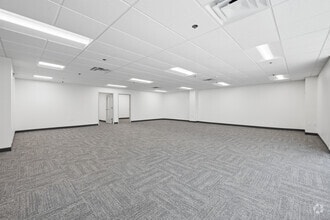 810 Oregon Ave, Linthicum, MD for lease Interior Photo- Image 2 of 13