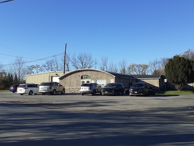 80 Black Meadow Rd, Chester, NY for sale - Building Photo - Image 2 of 19