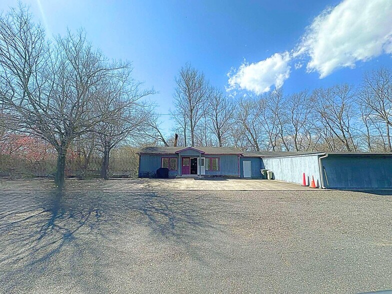 347 W Kings Hwy, Eden, NC à vendre - Photo du bâtiment - Image 2 de 8