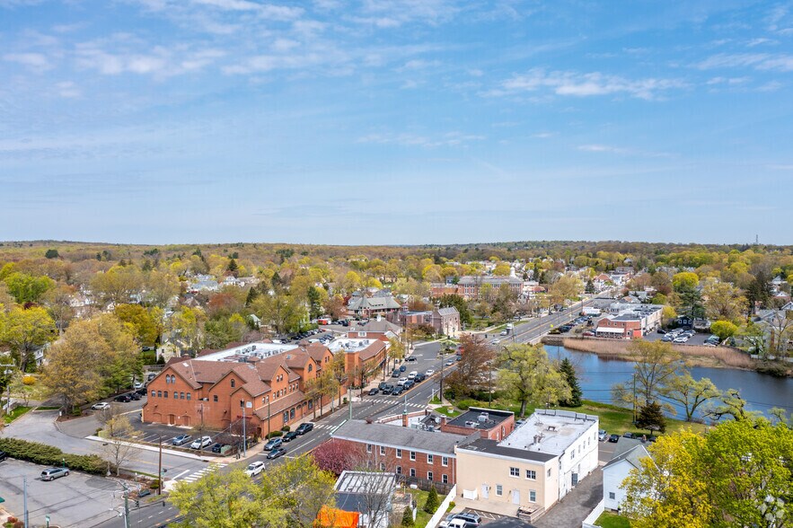 120-150 E Putnam Ave, Cos Cob, CT à louer - Aérien - Image 2 de 2