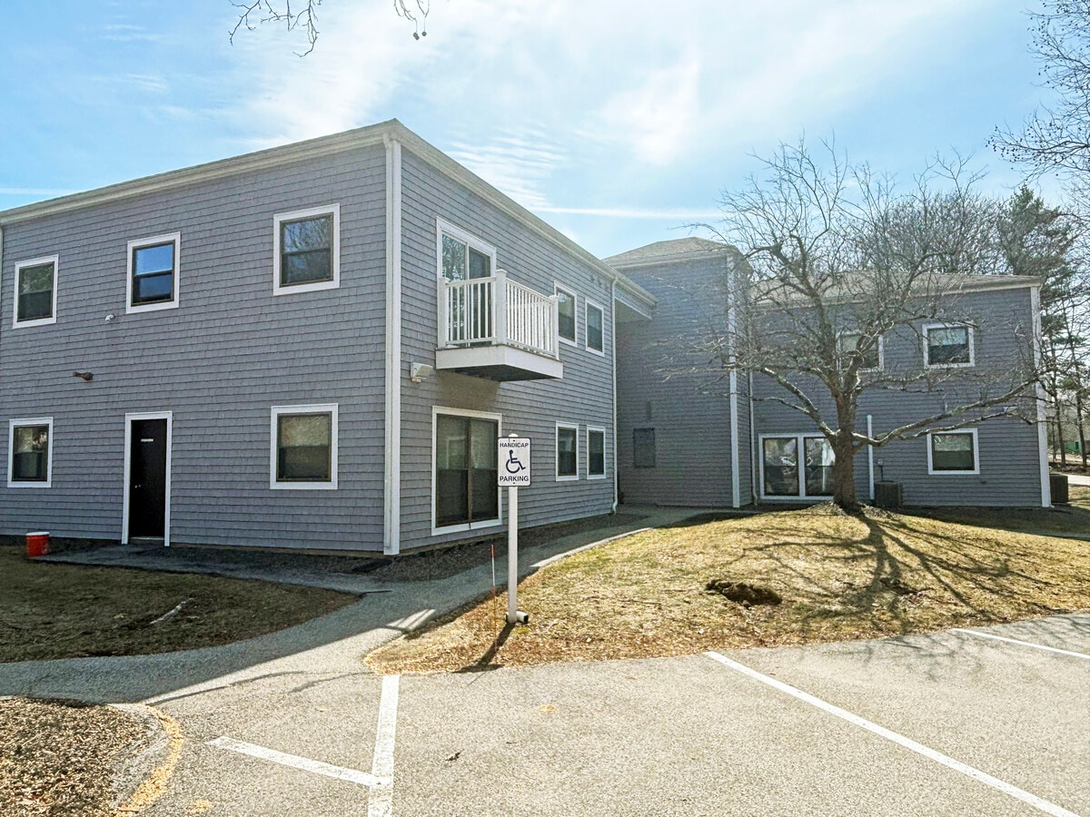 278 Lafayette Rd, Portsmouth, NH 03801 - Unité N-1-2 - - Photo intérieure - Image 2 of 7