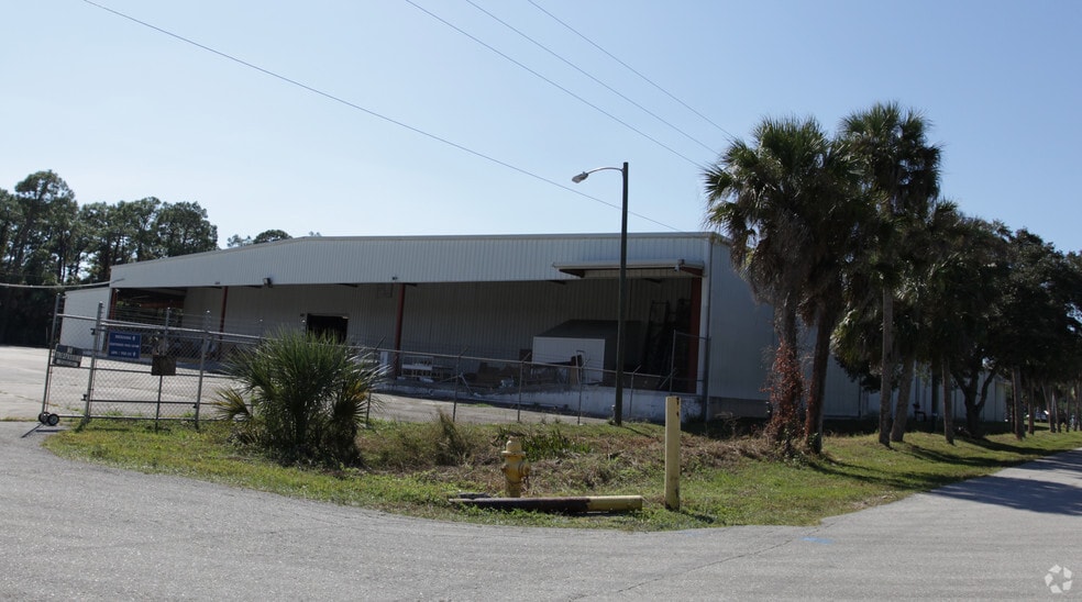 15485 S Tamiami Trl, Fort Myers, FL for sale - Building Photo - Image 2 of 8