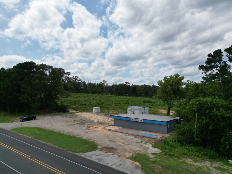 6656 W SH 31, Kilgore, TX à vendre - Photo du bâtiment - Image 3 de 4