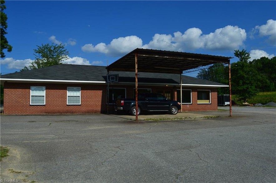 10971 US Highway 220, Stoneville, NC à vendre - Photo du bâtiment - Image 1 de 1