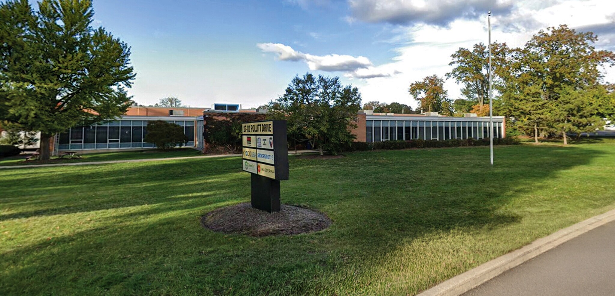 17-01 Pollitt Dr, Fair Lawn, NJ for lease Building Photo- Image 1 of 5