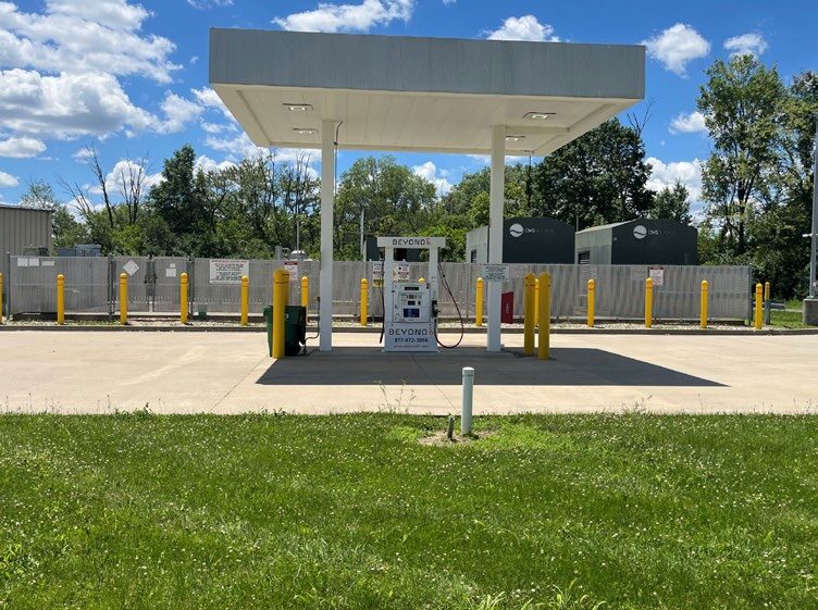 510 S Post Rd, Indianapolis, IN à vendre - Photo du bâtiment - Image 2 de 3