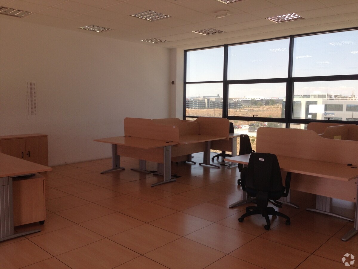 Avenida Leonardo Da Vinci, 2, Getafe, MAD 28906 - Unit Puerta 9, Bloque 2 -  - Interior Photo - Image 2 of 4