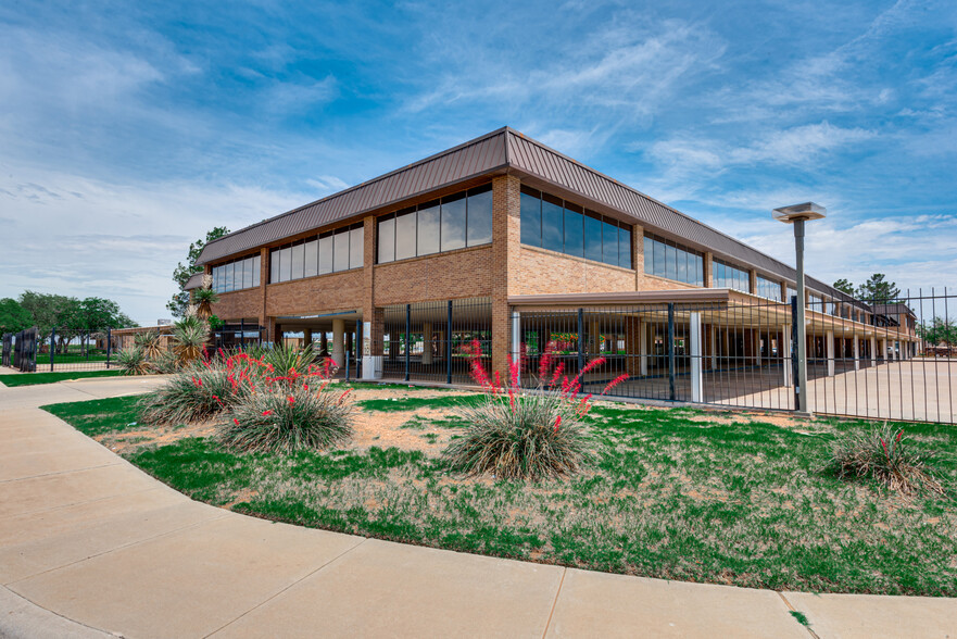 4305 N Garfield St, Midland, TX à louer - Photo du bâtiment - Image 3 de 14