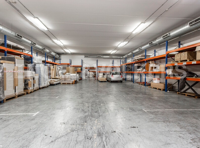 Industrial in Sant Pere de Ribes, Barcelona for sale - Interior Photo - Image 2 of 25