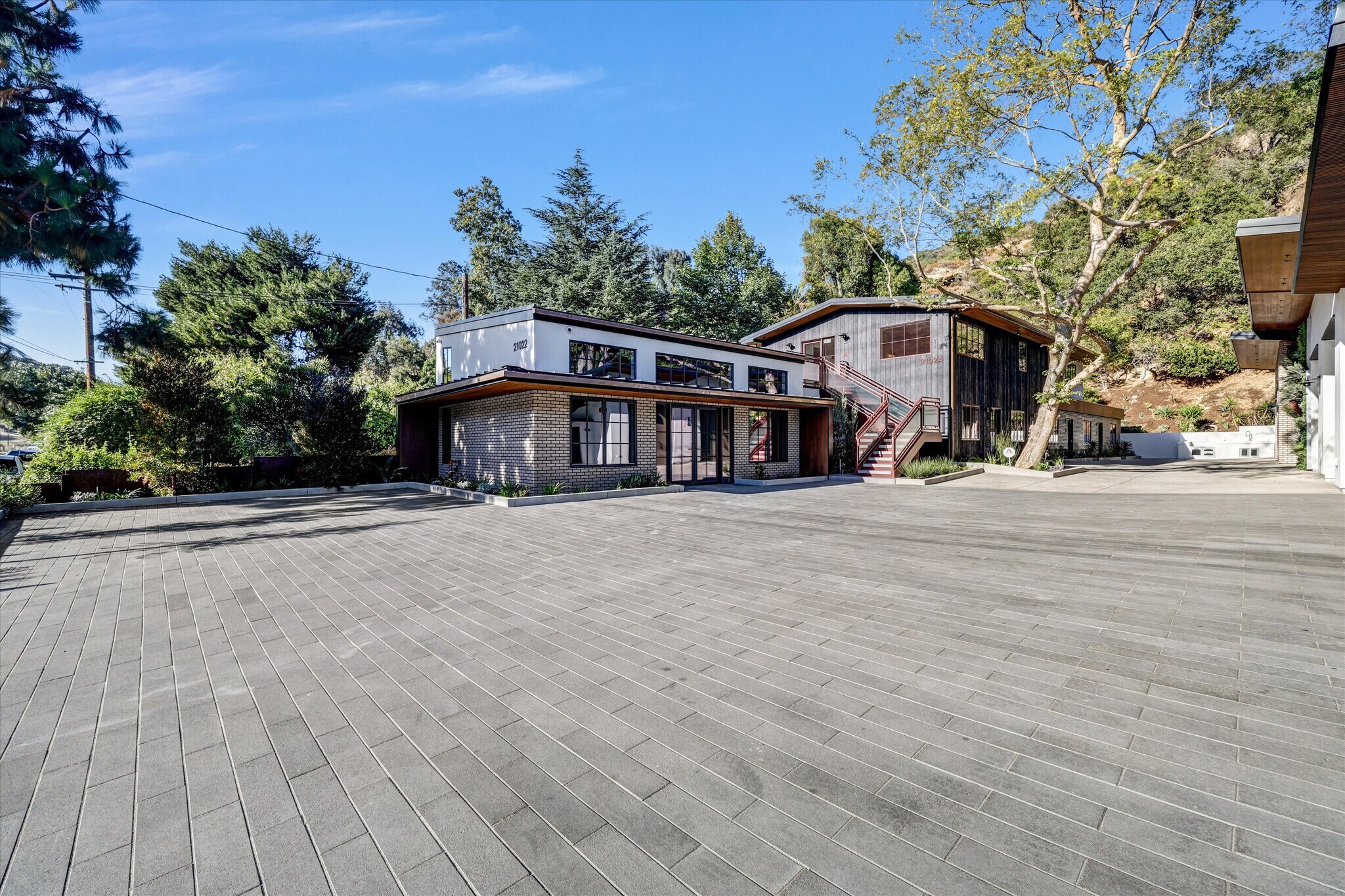 21024 Laguna Canyon Rd, Laguna Beach, CA à louer Photo du bâtiment- Image 1 de 50