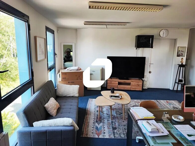 Bureau dans Joinville-le-Pont à louer - Photo intérieure - Image 3 de 6