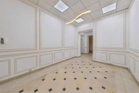 Office in Clichy for lease Building Photo- Image 1 of 7