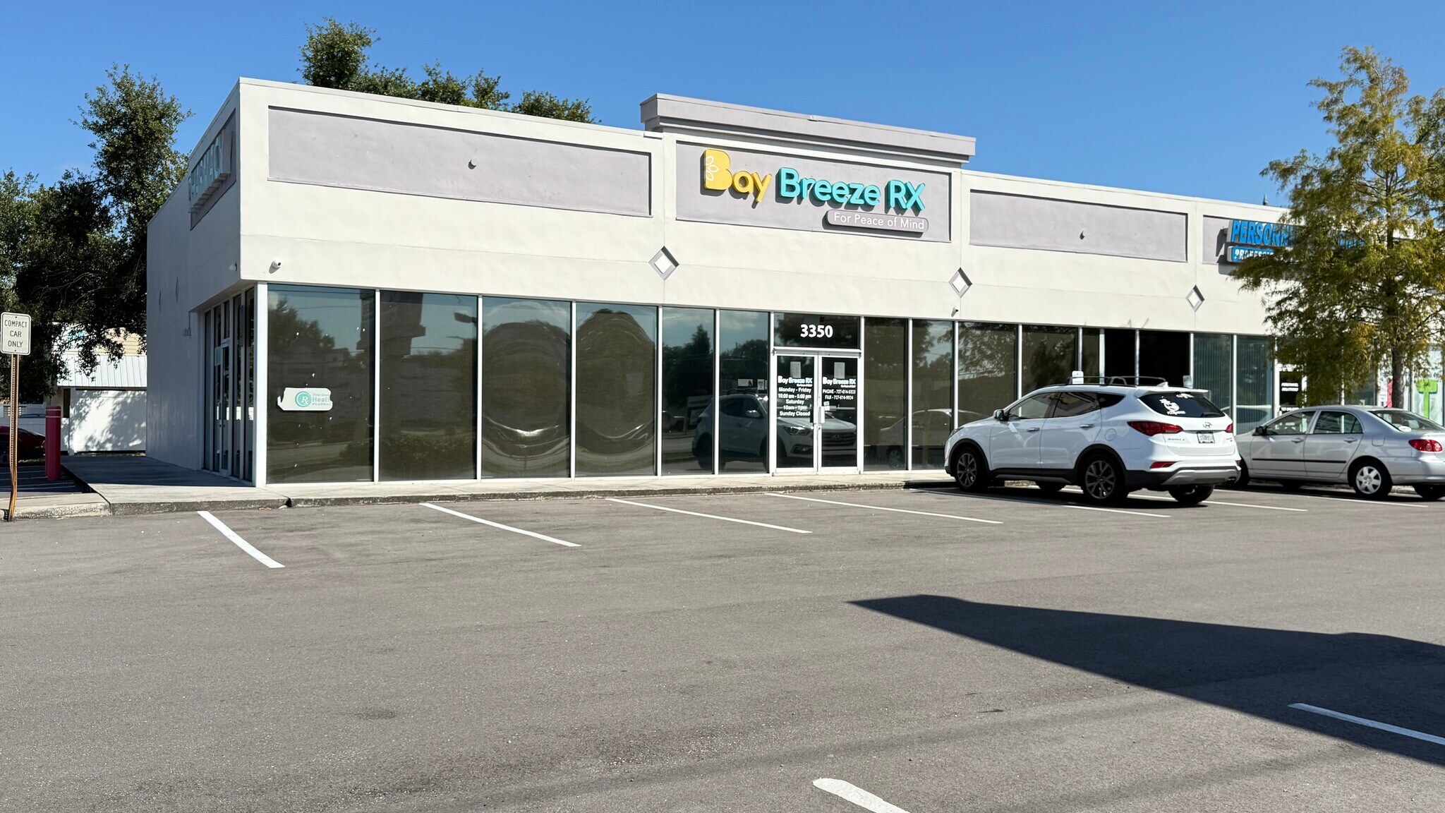 3350-3390 E Bay Dr, Largo, FL à louer Photo du bâtiment- Image 1 de 27