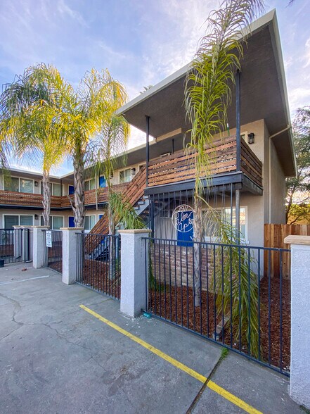 3911 Watt Ave, Sacramento, CA à vendre - Photo du bâtiment - Image 2 de 16