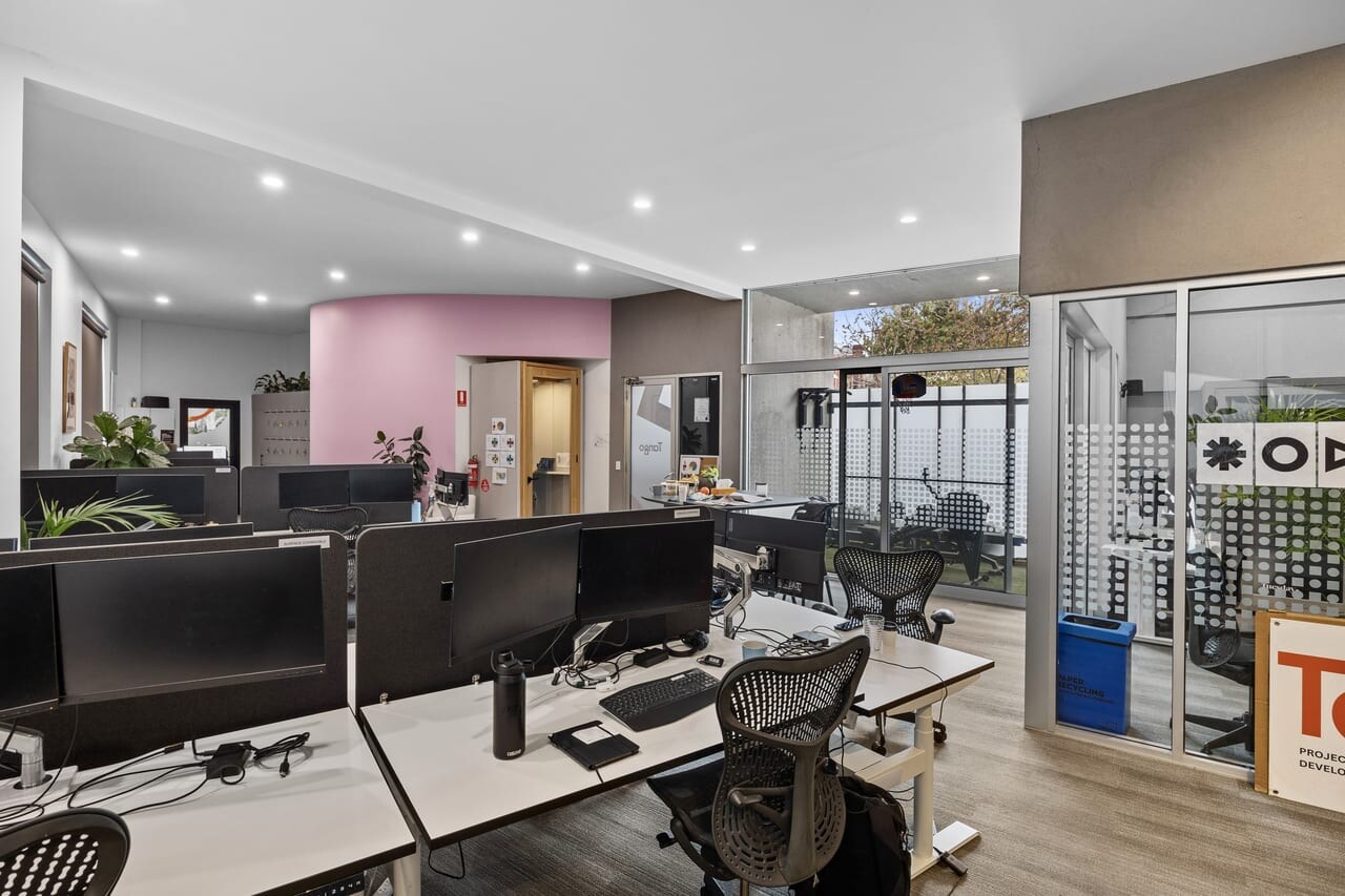 18 Armstrong St, Middle Park for lease Interior Photo- Image 1 of 6