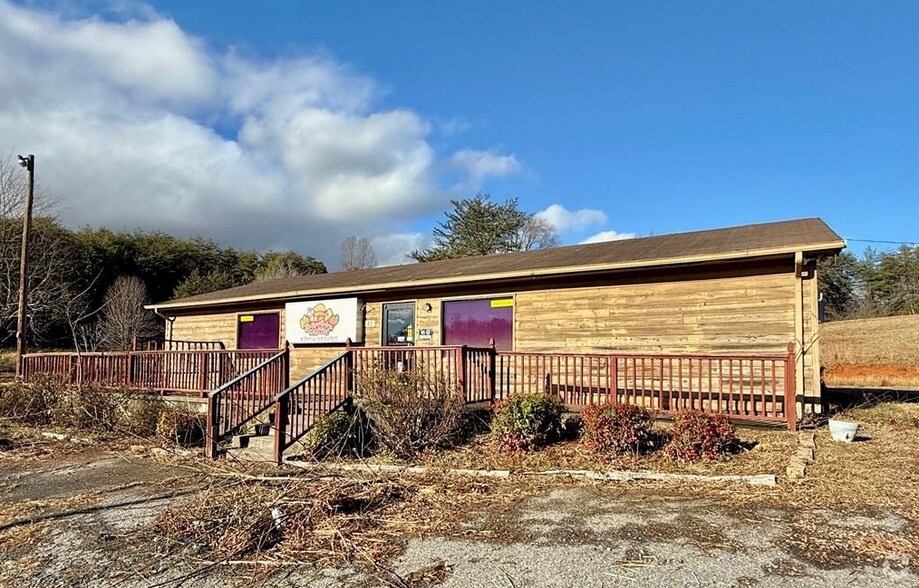 82 Saddleridge Rd, Bassett, VA à vendre - Photo du bâtiment - Image 3 de 23