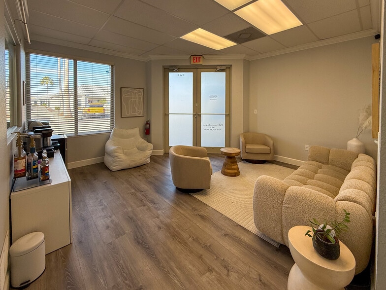 2562 Commerce Pky, North Port, FL for lease - Primary Photo - Image 1 of 8