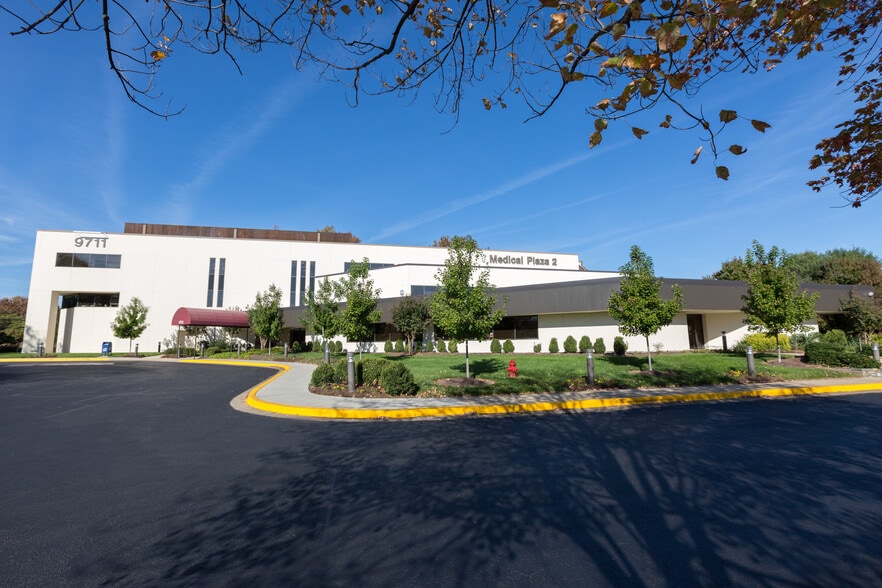 9711 Medical Center Dr, Rockville, MD à louer - Photo du bâtiment - Image 1 de 7
