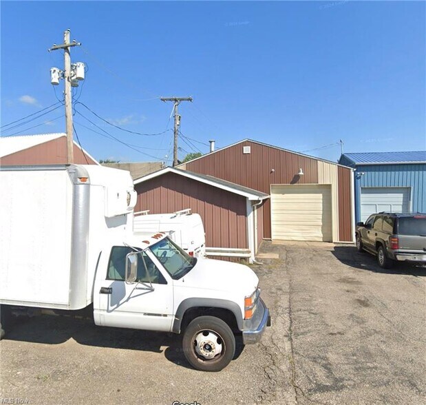 165.5 Kenwood st, Elyria, OH à vendre - Photo du bâtiment - Image 3 de 8