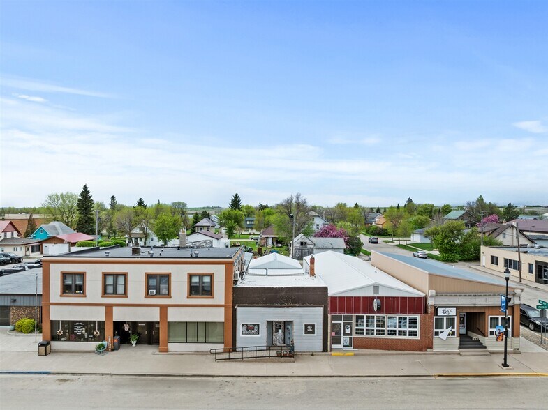 206 Main St, Stanley, ND à vendre - Photo du bâtiment - Image 2 de 40