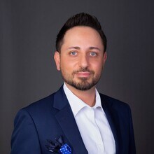 Dennis Adelpour