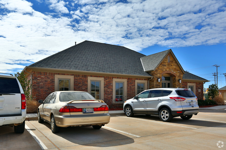 920 NW 139th Street Pky, Oklahoma City, OK for lease - Building Photo - Image 3 of 13