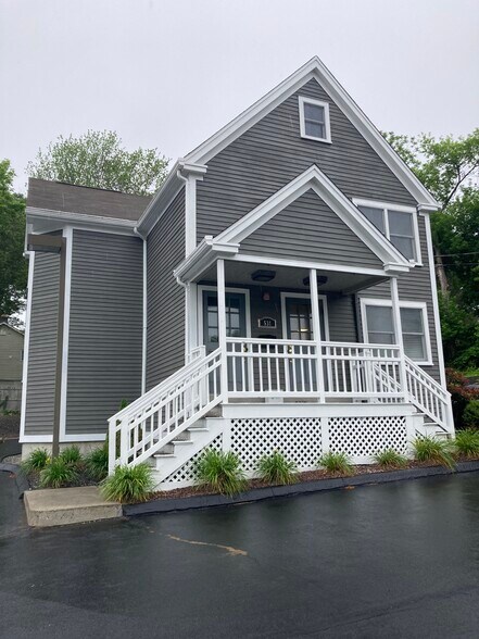 531-535 W Main St, Norwich, CT à vendre - Photo du bâtiment - Image 2 de 19