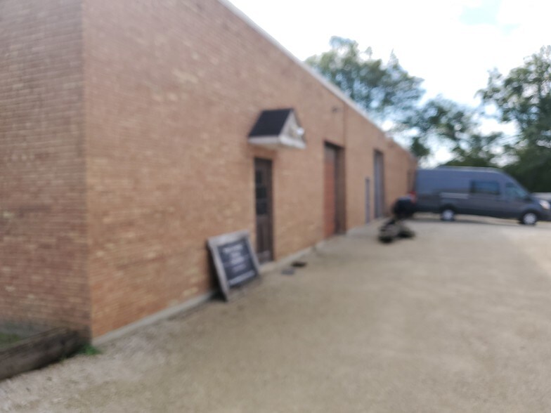 33W447 Roosevelt Rd, West Chicago, IL for sale - Building Photo - Image 3 of 7