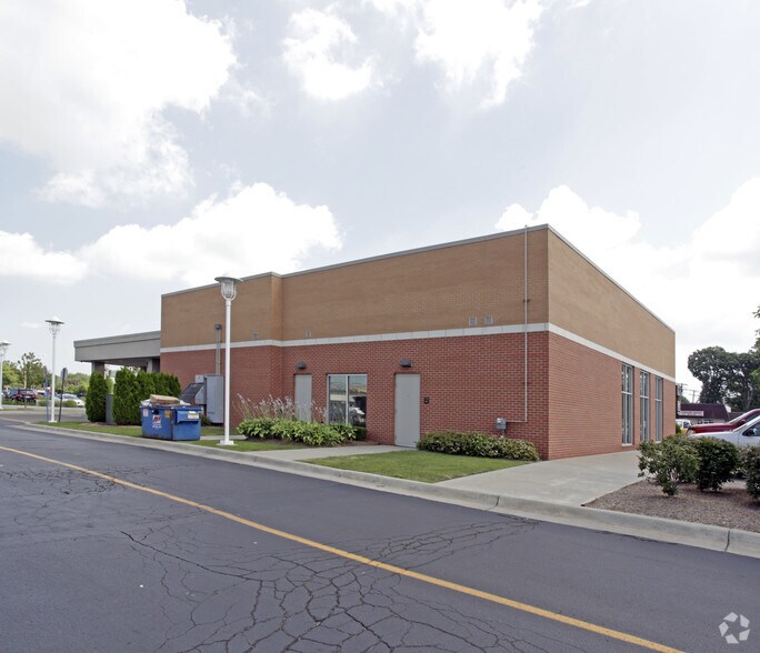 31045 Harper Ave, Saint Clair Shores, MI for lease - Building Photo - Image 2 of 2
