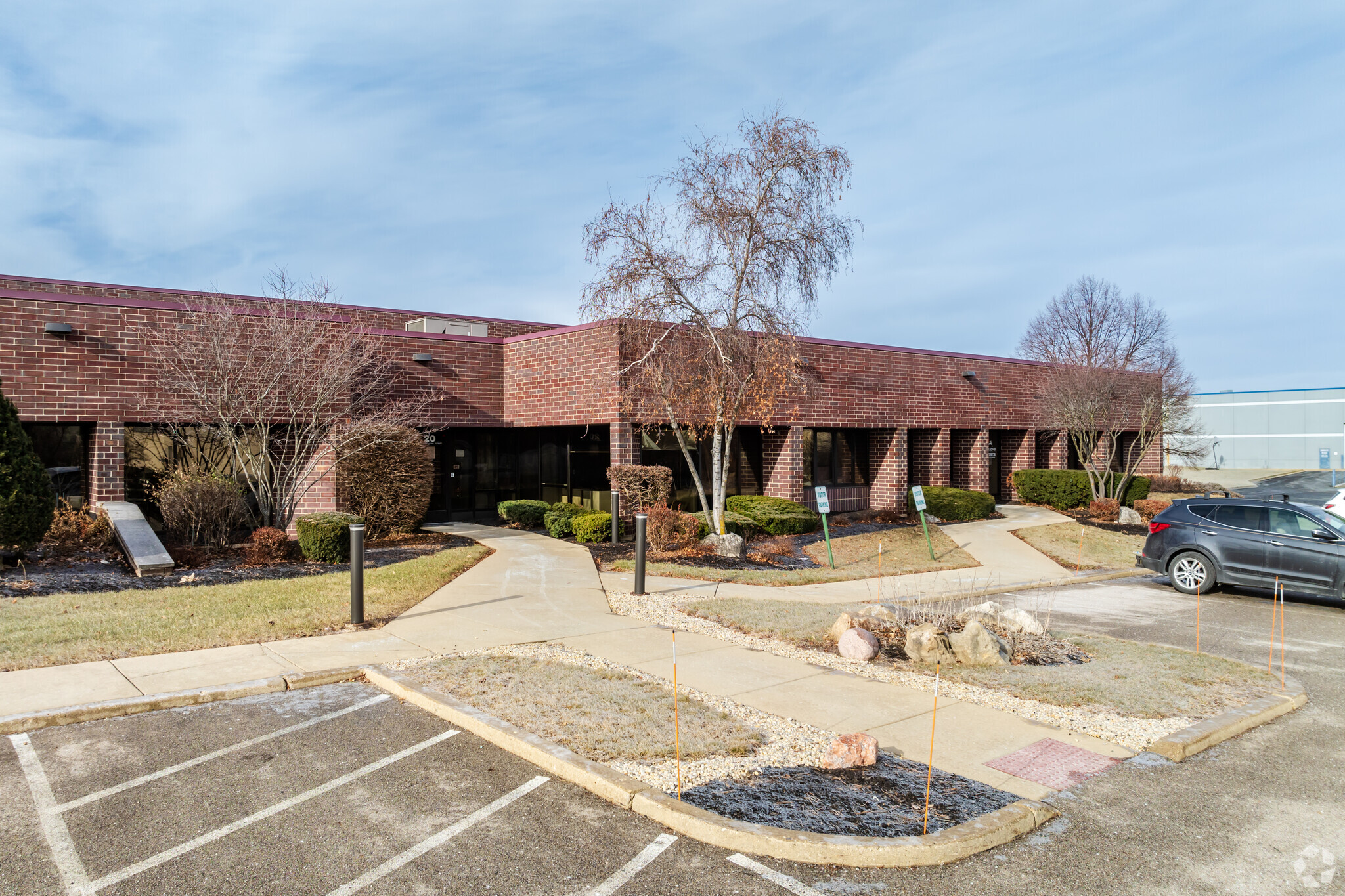 20-22 Presidential Dr, Roselle, IL for lease Primary Photo- Image 1 of 7