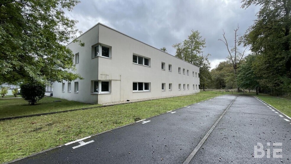 Flex dans Canéjan à louer - Photo du bâtiment - Image 3 de 7