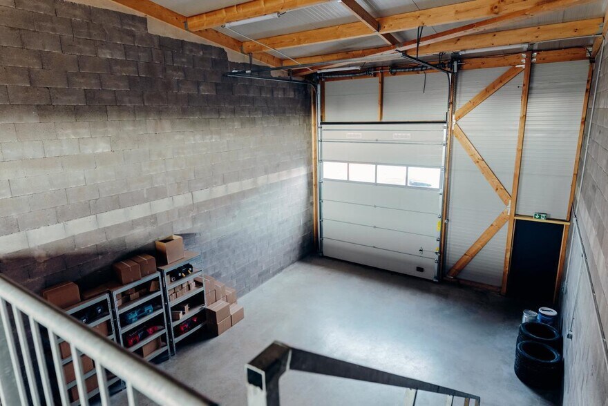 1 Rue René Dumont, Combs-la-Ville à louer - Photo du bâtiment - Image 3 de 18